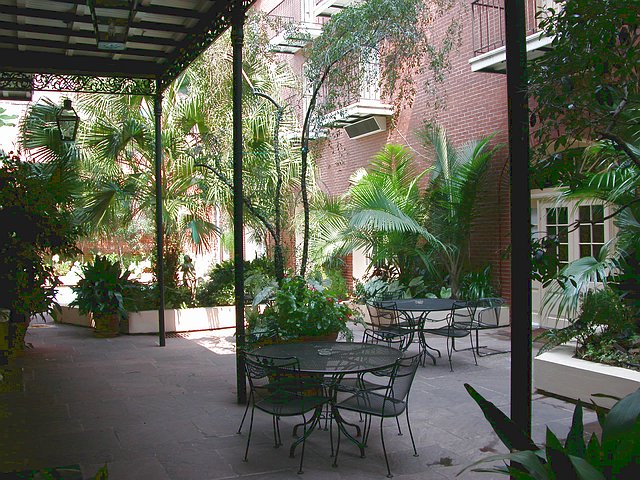 <b>Hotel Innenhof